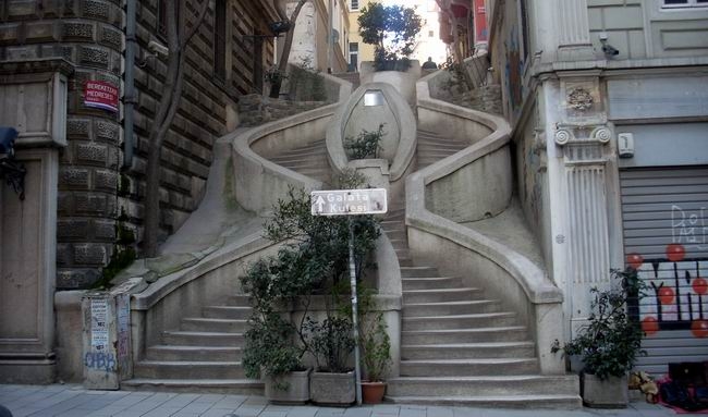 Kamondo Merdivenleri – Beyoğlu – İstanbul